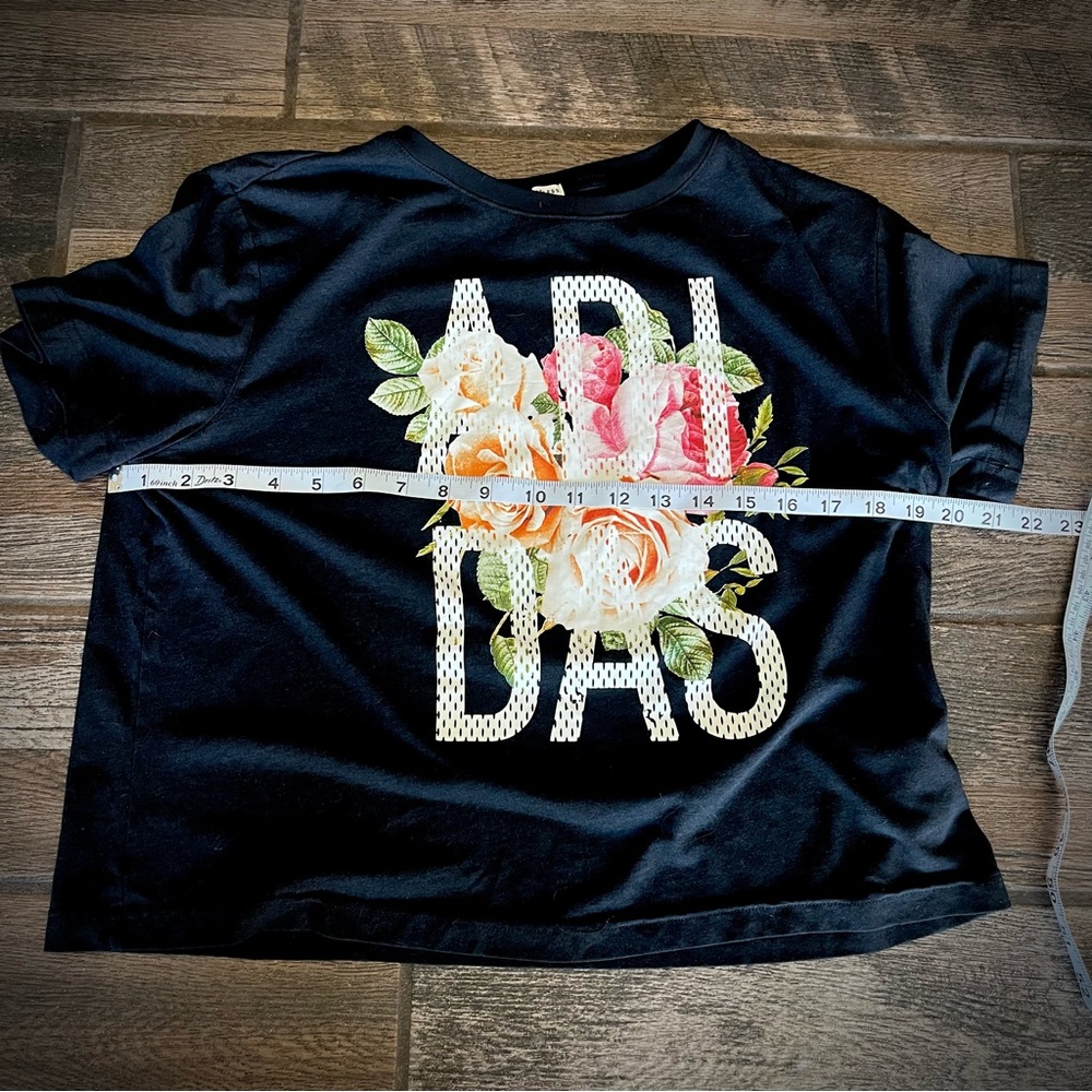 Adidas Black floral Graphic Tee and Green athletic Shorts Set L - Picture 7 of 9